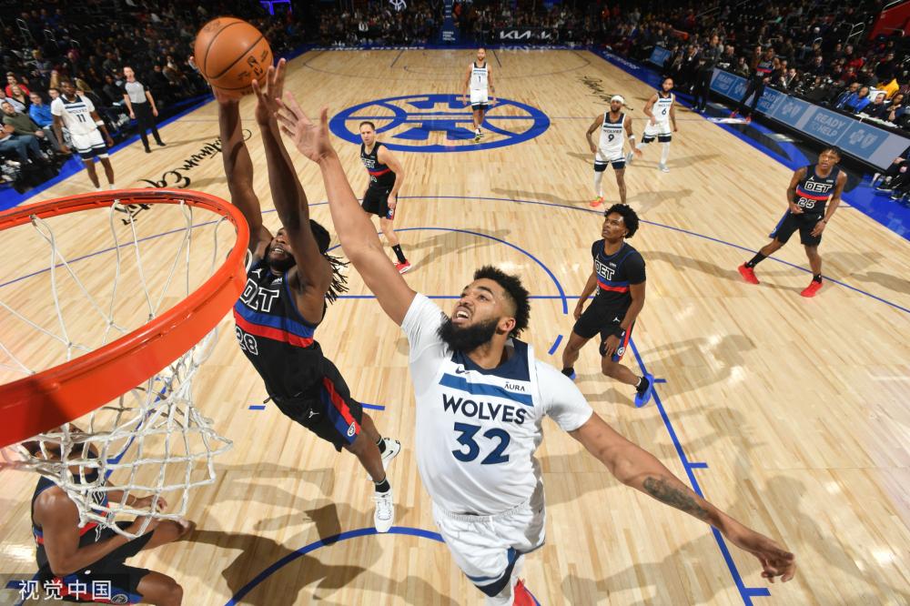 球迷们对足 球迷们对足