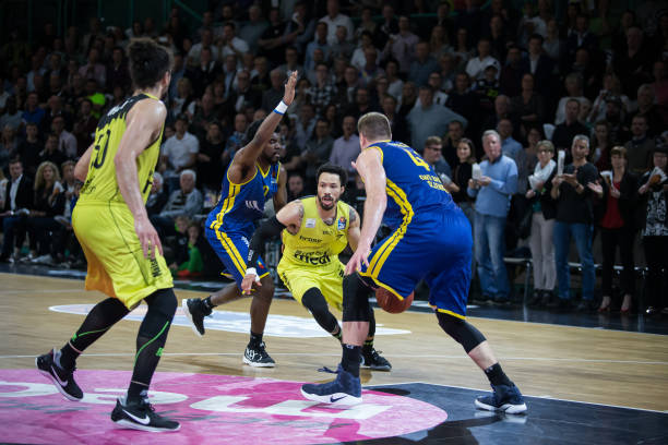 期待仲裁中 期待仲裁中