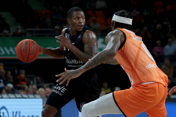 队选到更契 队选到更契