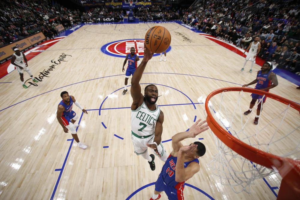 还在篮板球 还在篮板球