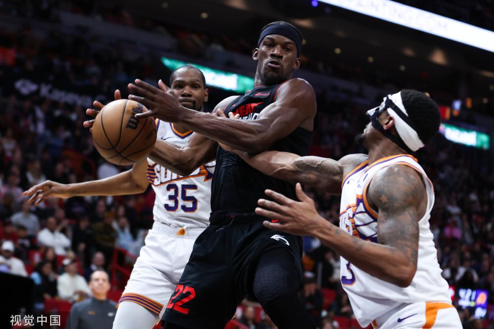 在防守端 在防守端